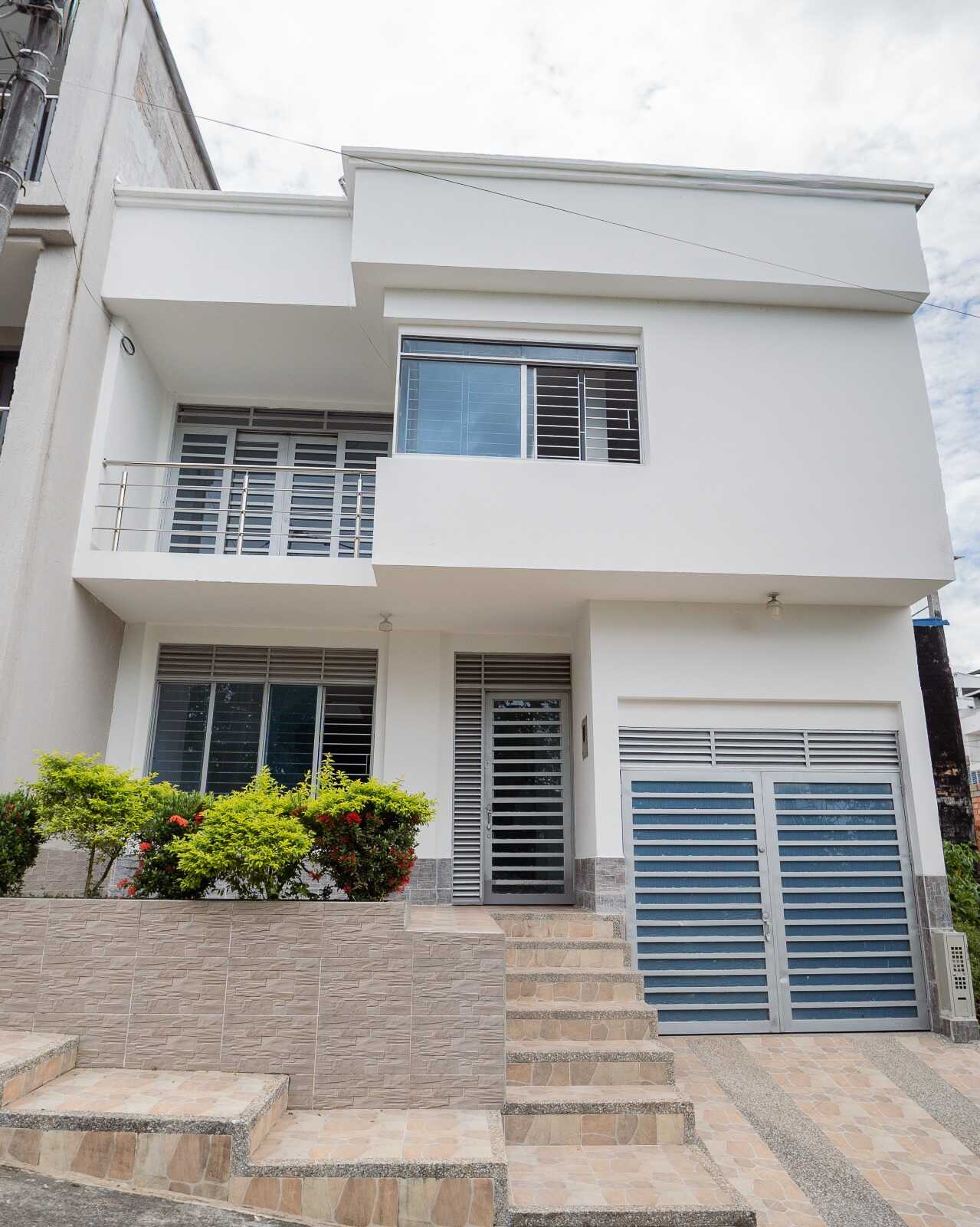 Frente de vivienda para flipping inmobiliario en Parques de la Amazonía.