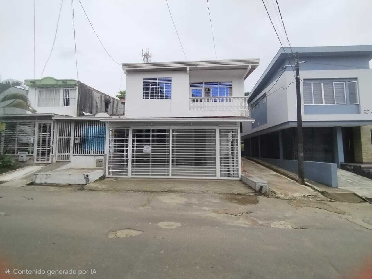 Fachada de casa con 3 apartamentos en venta en Yapurá Norte Florencia Caquetá