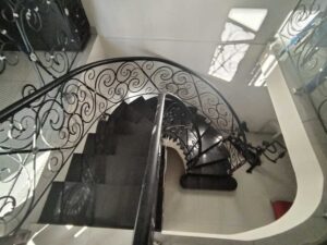 Casa en venta Florencia Caquetá – escaleras en caracol