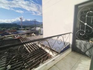 Casa en venta Florencia – balcón con vista