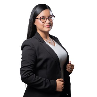 Tatiana Córdoba, asesora inmobiliaria en Florencia, experta en venta y búsqueda de hogares.