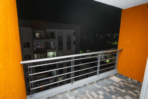 Balcon con vista y ventilacion natural en apartamento piso 8 Torres de Baruc Florencia Caquetá