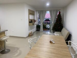 Sala comedor amplia e integrada del apartamento en primer piso en Torres de Baruc Florencia Caquetá