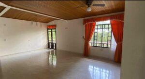 Sala amplia y acogedora en finca campestre con tres viviendas en Florencia Caquetá