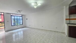 Casa barrio Altamira Florencia amplia sala principal primer piso