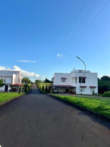 Vías internas y calle principal del Condominio María de Jesús