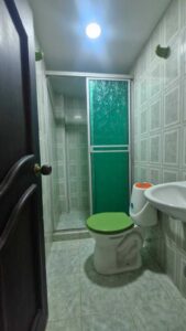 Hogar en venta en Altamira Florencia baño del segundo piso