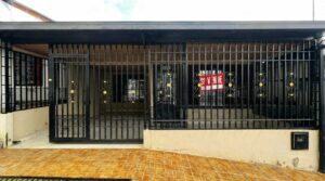 Vista exterior de casa en venta Barrio Pahonessa