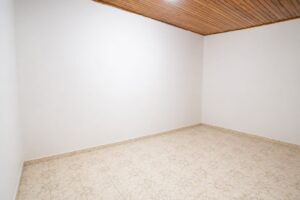Habitación del primer piso en casa venta barrio estrella