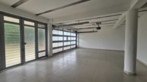 Garaje para 3 vehículos en casa venta el bosque