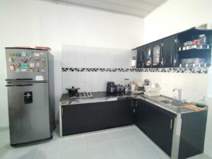 Cocina semi-integral de casa en venta en Florencia