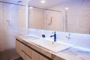 Casa en venta en Florencia Caquetá detalle de baño en alcoba