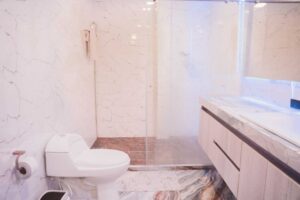 Casa en venta en Florencia Caquetá baño con acabados de lujo