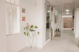 Pasillo amplio del primer nivel en casa en venta en Florencia Caquetá