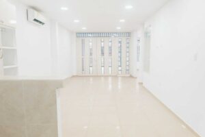 Segunda habitación amplia con excelente iluminación natural