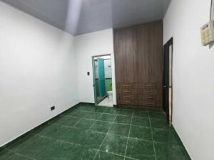 Vivienda en venta en Florencia Barrio Bellavista - Espacio interior de la habitación principal.