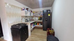 Casa en venta ciudadela - Espacio de la cocina totalmente enchapada.