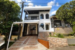 Casa venta Villa Natalia fachada exterior en Florencia Caquetá