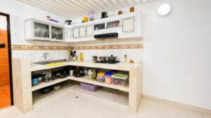 Villa Natalia cocina semi-integral funcional Nombre de archivo 2: hogar-en-venta-florencia-coc