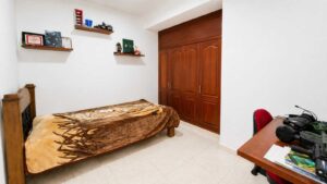 Casa venta Villa Natalia habitación principal con excelente iluminación