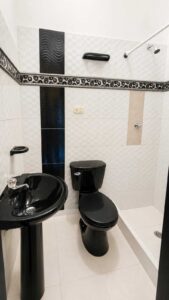 Casa barrio villa erika baño privado de habitación principal