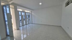 Casa en venta Villa Erika espacio de sala acogedora y garaje.