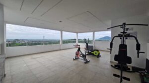 Inmueble en venta Florencia gimnasio dotado con vista panorámica Imagen 6 (Cocina con isla):