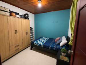 Casa altos pradera Florencia habitación con clóset de madera
