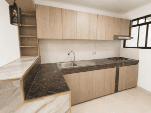 Cocina integral moderna en casa de 85m2 Conjunto Altavista Florencia